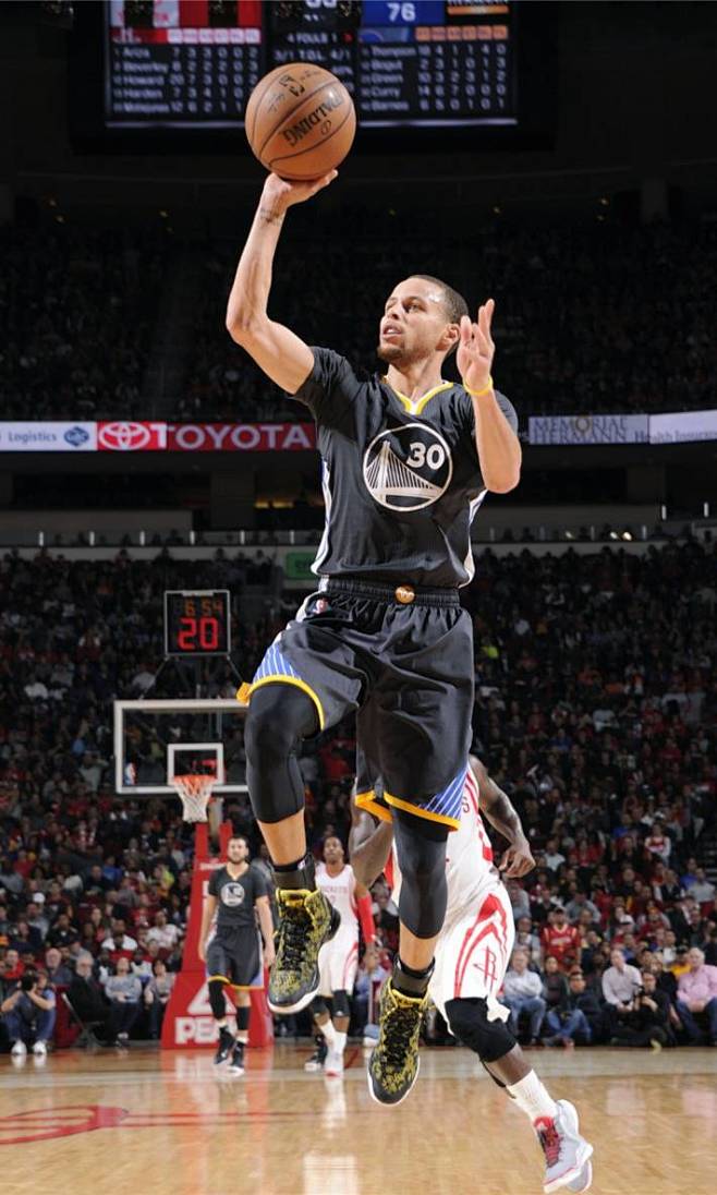 亚泰0-4国安保级希望渺茫，法比奥两射一传，塞鸟、张玉宁建功（国安4-0击溃亚泰：法比奥两射一传，塞鸟张玉宁建功，保级前景告急）