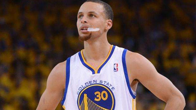 图片报：米兰对金玟哉感兴趣，在今夏就曾观察过他（米兰有意引进金玟哉，今夏已对其考察）