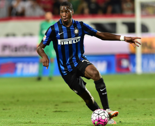 皇马0-2负塞尔塔赛后球员围攻裁判，一分钟内五黄一红（皇马0-2不敌塞尔塔，终场后球员围堵裁判，60秒内五黄一红）