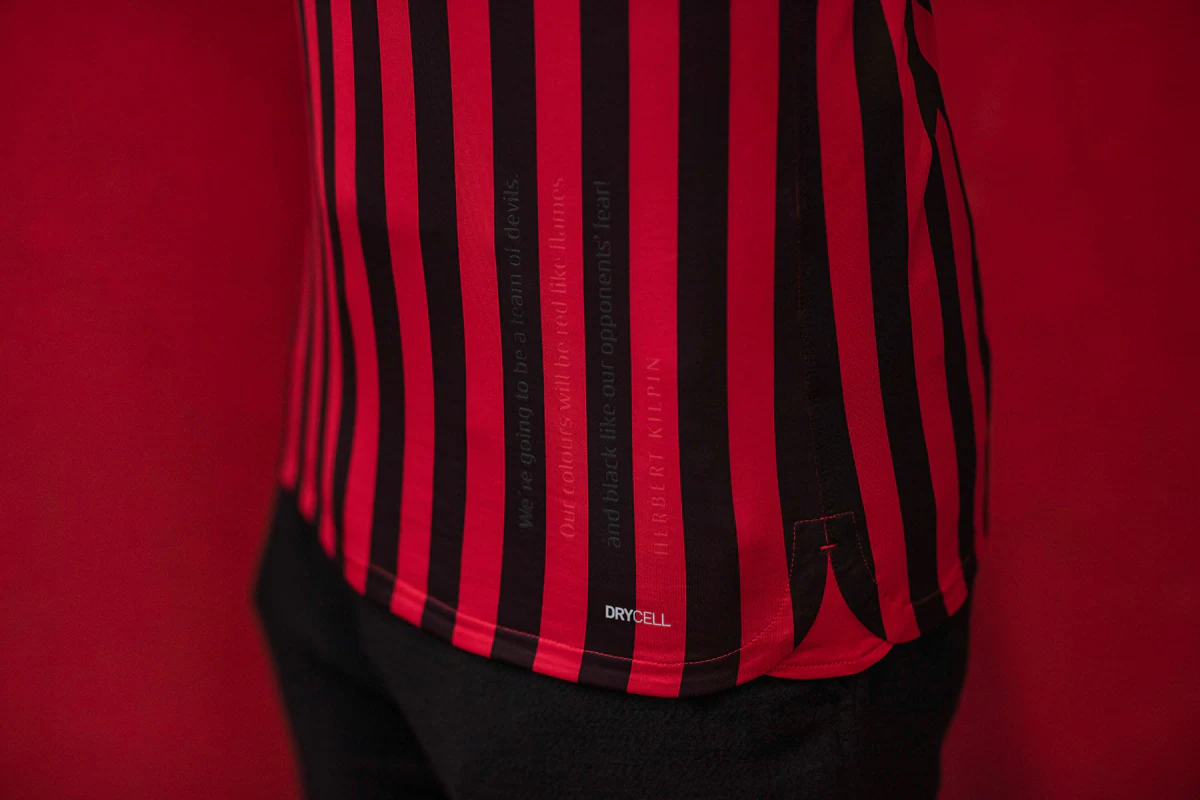 雷迪克：今天在退防转换方面做得不好，限制持球突破很困难（雷迪克：本场转换防守不理想，遏制持球突破颇为困难）