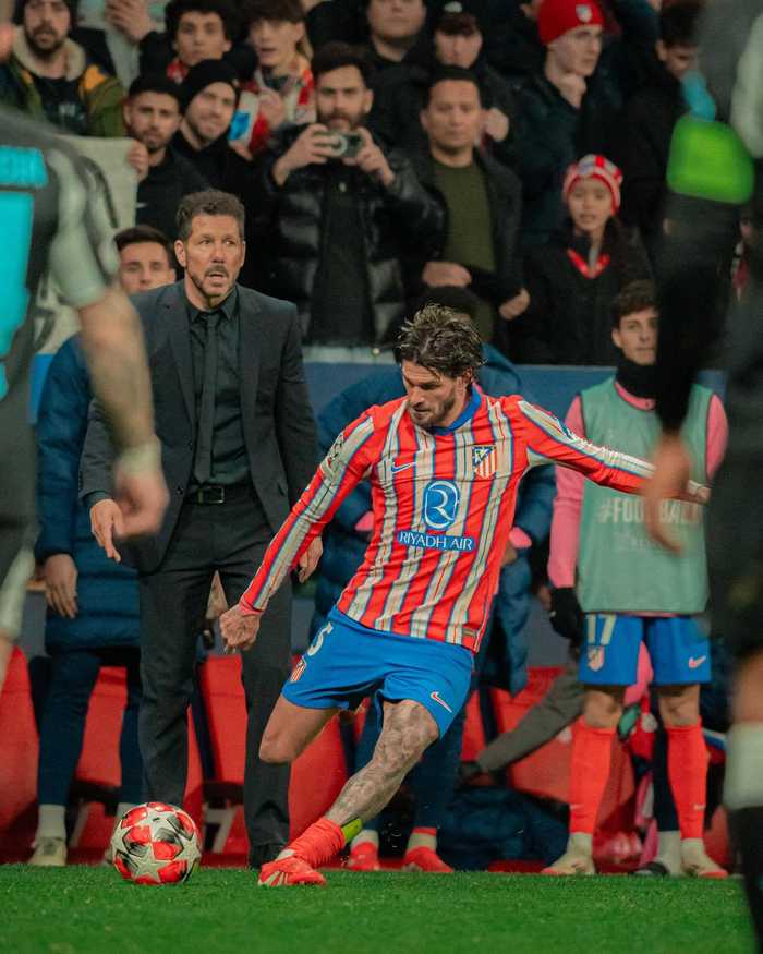 三镇vs泰山首发：四外援PK四外援，卡扎先发冲金靴（三镇战泰山首发：四外援对决，卡扎首发剑指金靴）