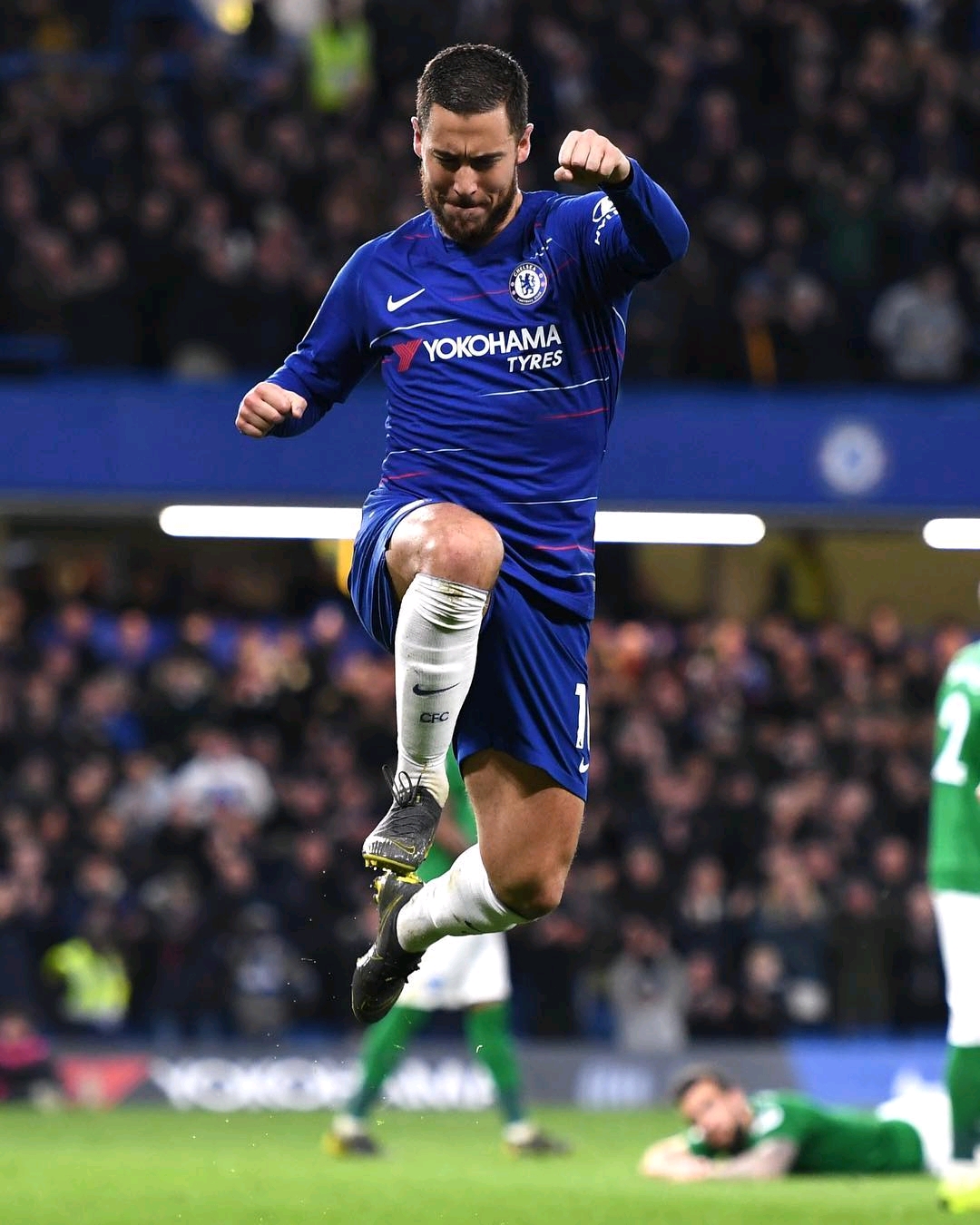 科贝记者：姆巴佩左腿肌肉不适，能否出战曼城严重存疑（科贝记者：姆巴佩左腿肌肉不适，能否出战曼城仍存较大疑问）